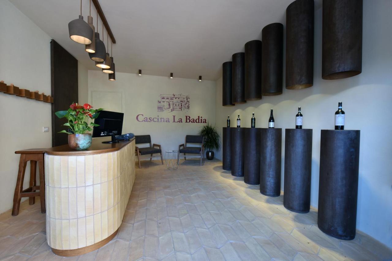 Cascina La Badia Panzió Montegrosso dʼAsti Kültér fotó